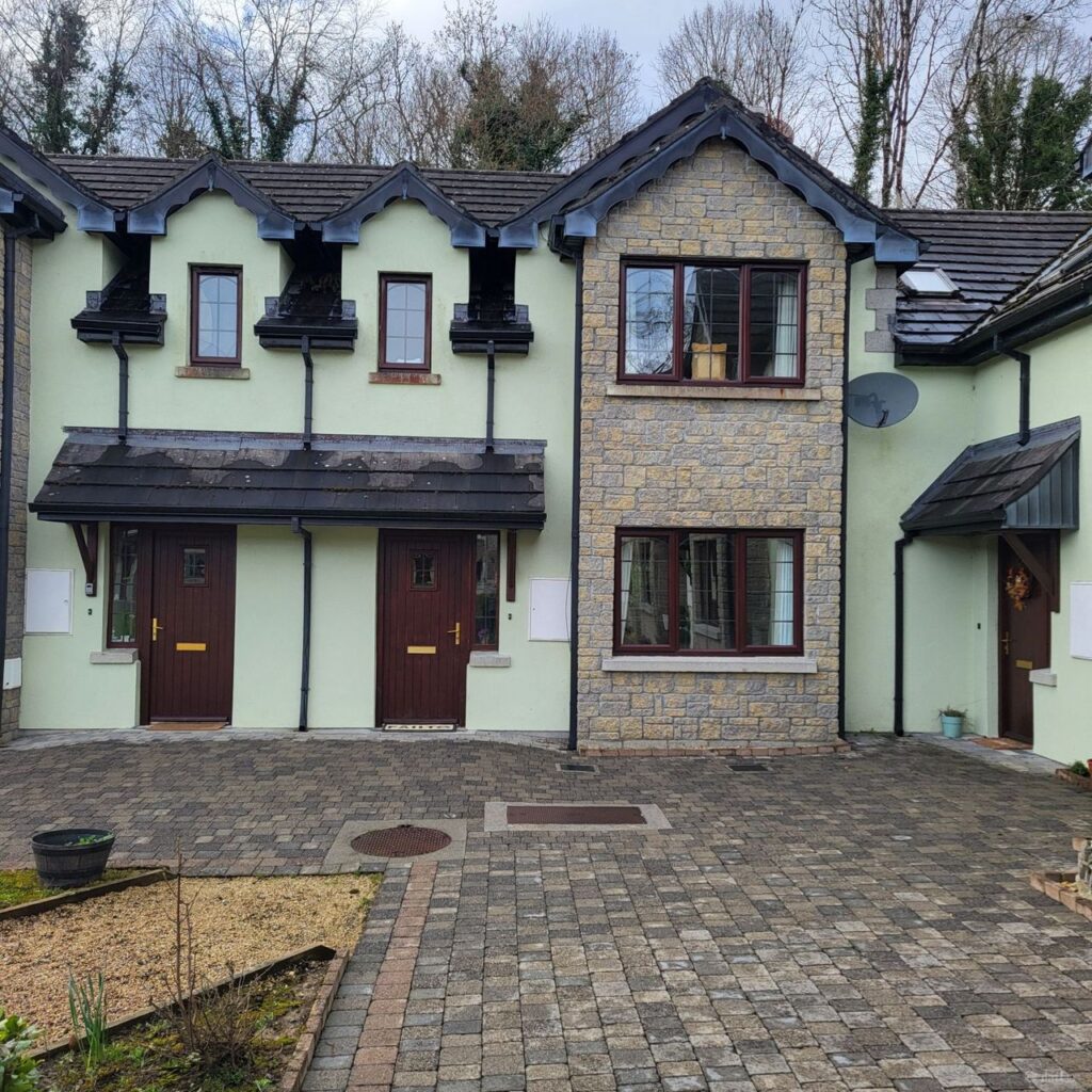 9 Crofton Court, Lough Rinn, Gortletteragh, Co. Leitrim